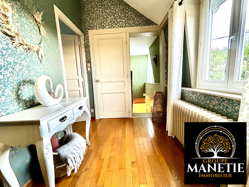 Maison traditionnelle - 135 m² - 7 pièces