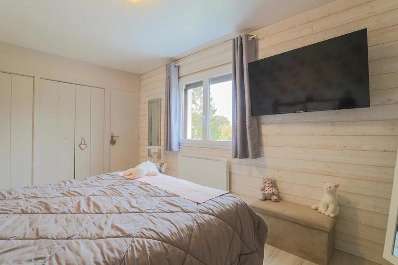 Maison - 238 m² - 7 pièces