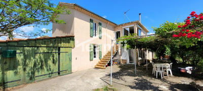 Maison - 94 m² - 6 pièces