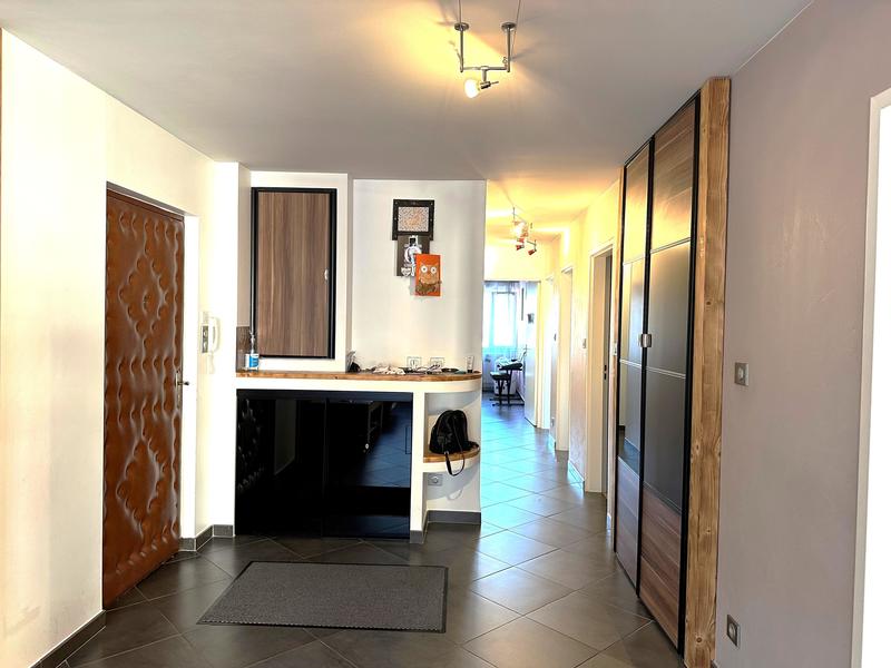 Appartement - 96 m² - 4 pièces
