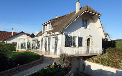 Maison - 141 m² - 5 pièces