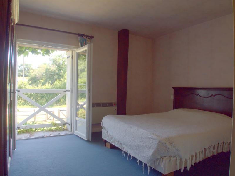 Maison - 169 m² - 10 pièces