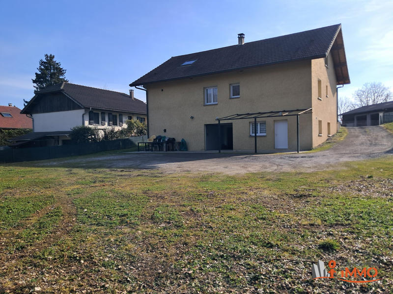 Villa - 212 m² - 6 pièces