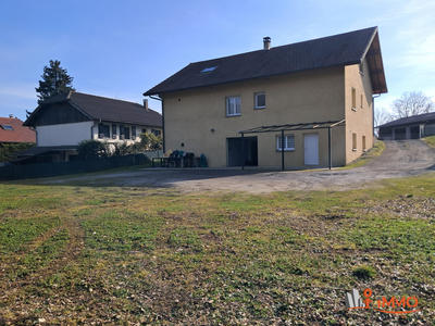 Villa - 212 m² - 6 pièces