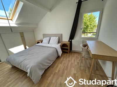 Chambre - 14 m² - 1 pièce