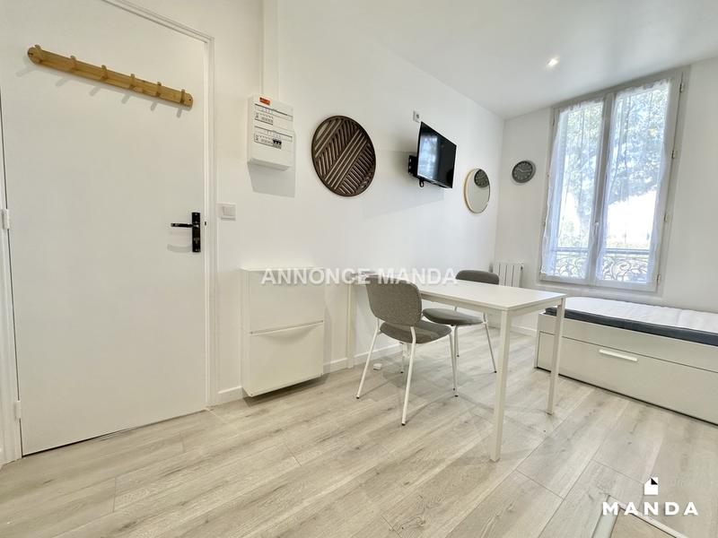 Studio - 15 m² - 1 pièce