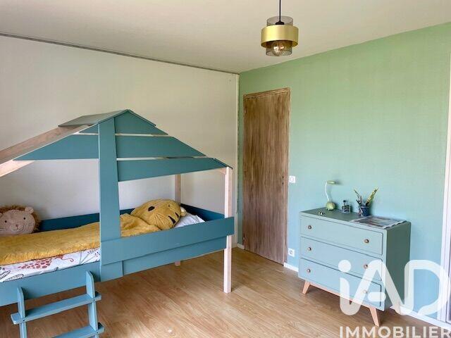 Maison - 226 m² - 9 pièces