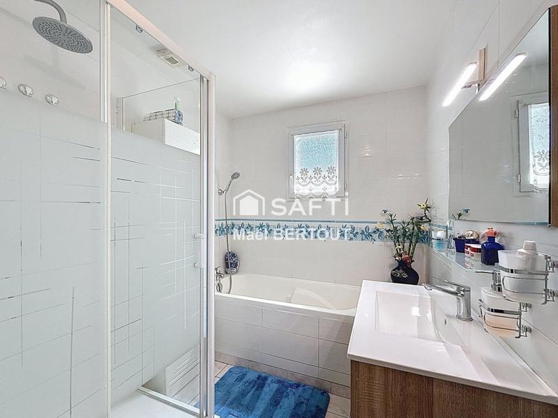 Maison - 99 m² - 4 pièces