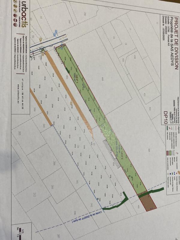 Terrain constructible - 1 000 m²