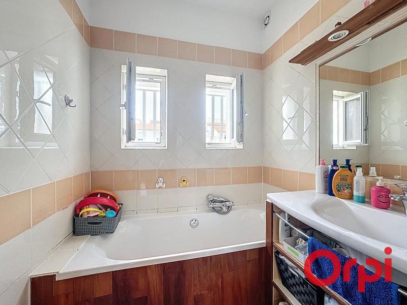 Maison - 189 m² - 7 pièces