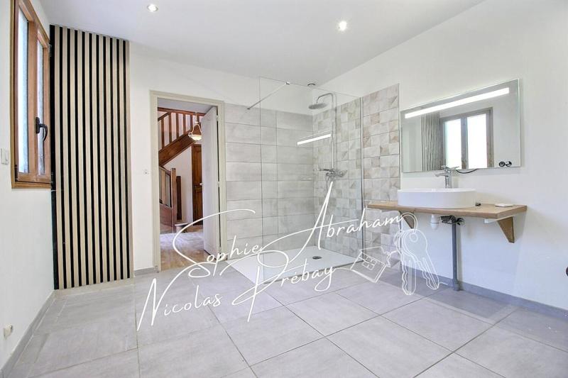 Maison - 138 m² - 6 pièces