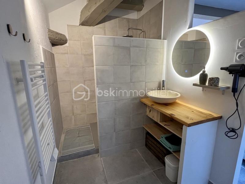 Demeure - 239 m² - 7 pièces