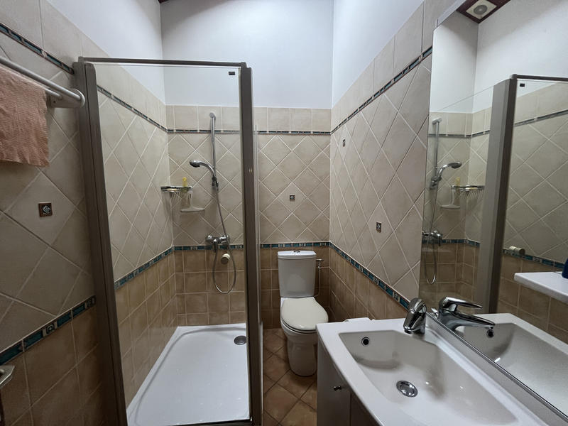 Maison - 265 m² - 10 pièces