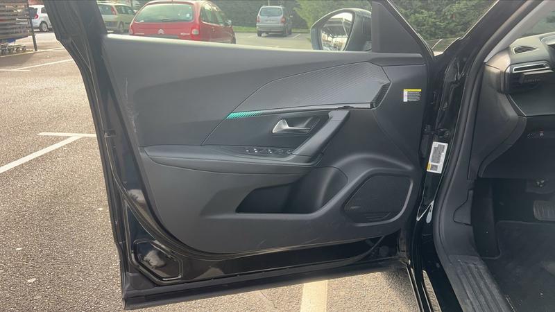 Peugeot 2008 1.5 BlueHDi 130 Eat 8 Allure Pack - Automatique