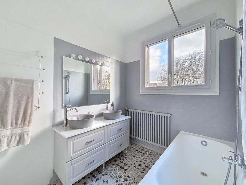 Maison - 160 m² - 7 pièces