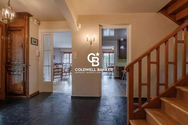 Maison - 206 m² - 10 pièces