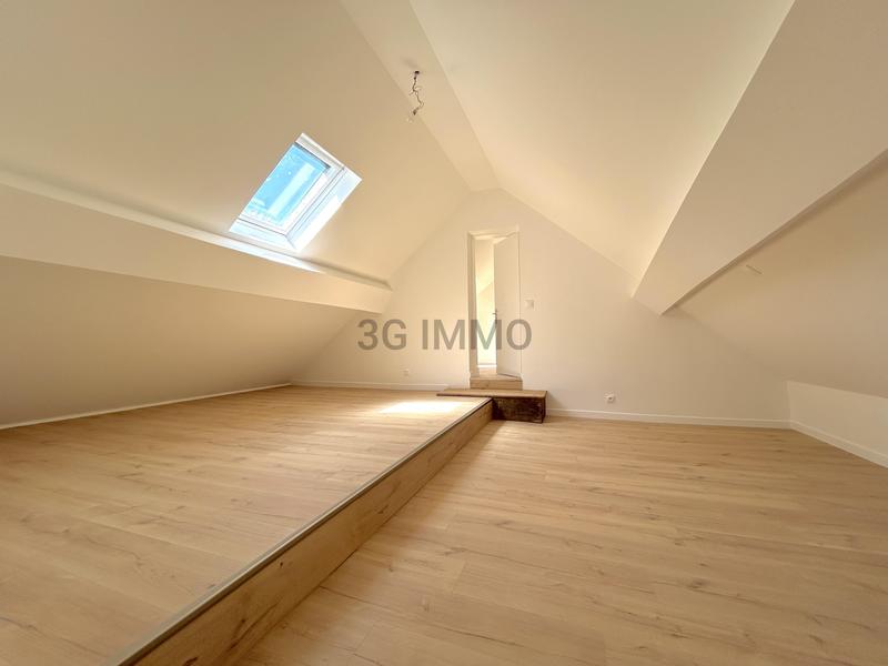 Maison - 195 m² - 9 pièces