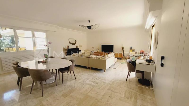 Appartement - 140 m² - 4 pièces