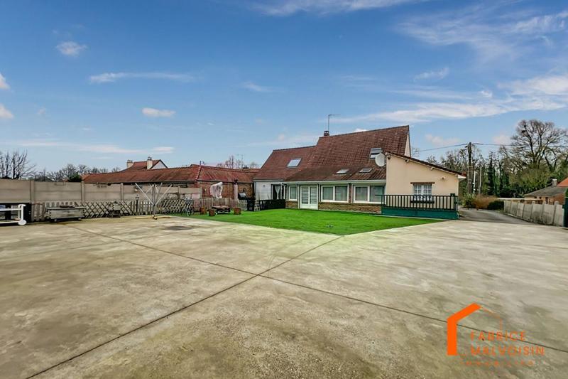 Maison - 177 m² - 7 pièces