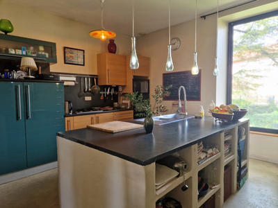 Maison - 280 m² - 9 pièces