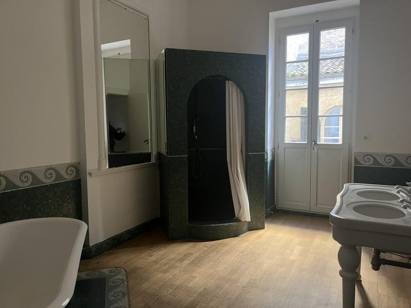 Appartement - 174 m² - 5 pièces