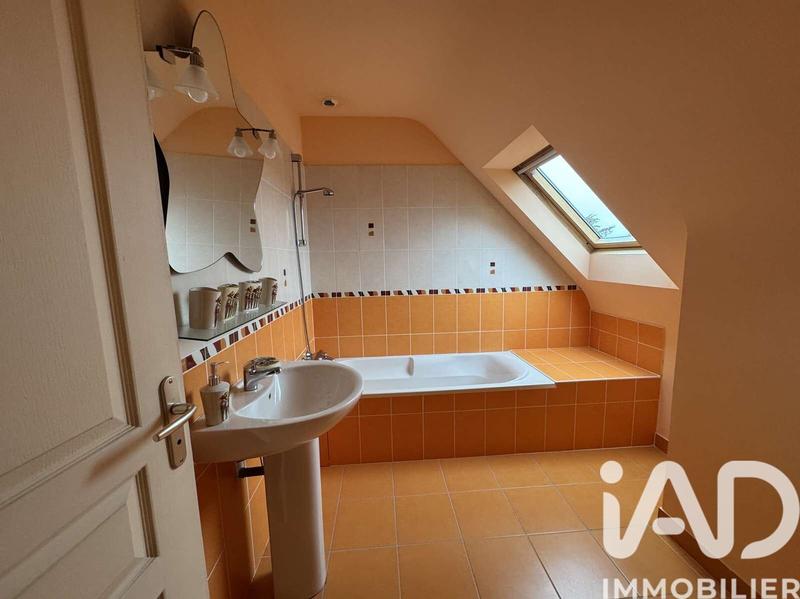 Maison - 96 m² - 6 pièces