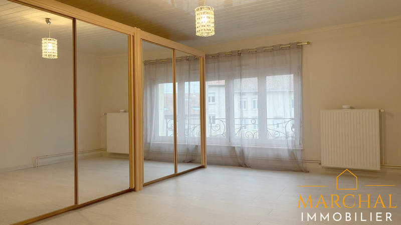 Maison - 235 m² - 7 pièces