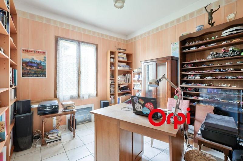 Maison - 203 m² - 6 pièces