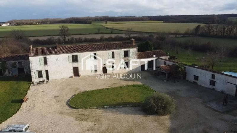 Maison - 520 m² - 9 pièces