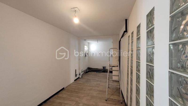 Local commercial - 140 m² - 6 pièces