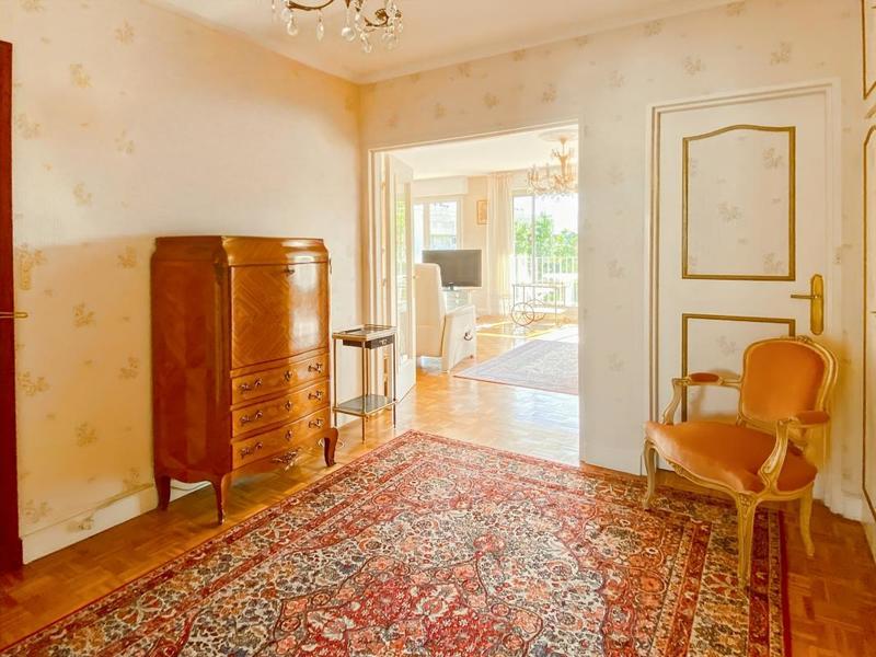 Appartement - 107 m² - 5 pièces