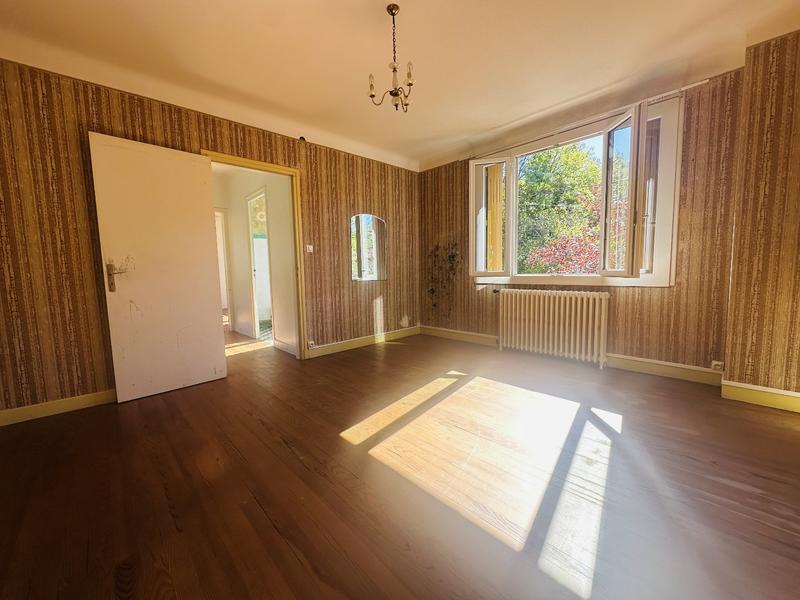 Maison - 93 m² - 4 pièces