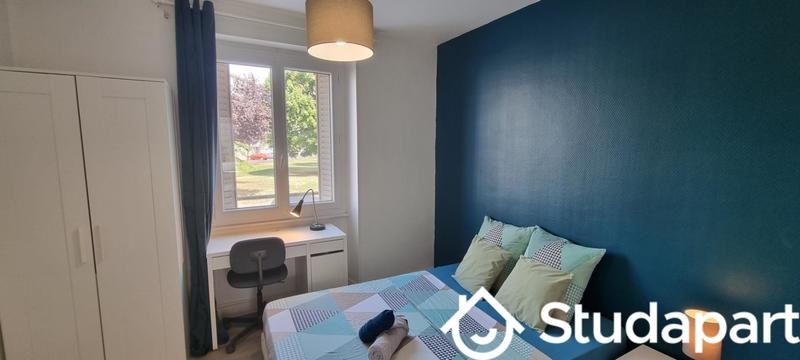 Chambre - 10 m² - 1 pièce