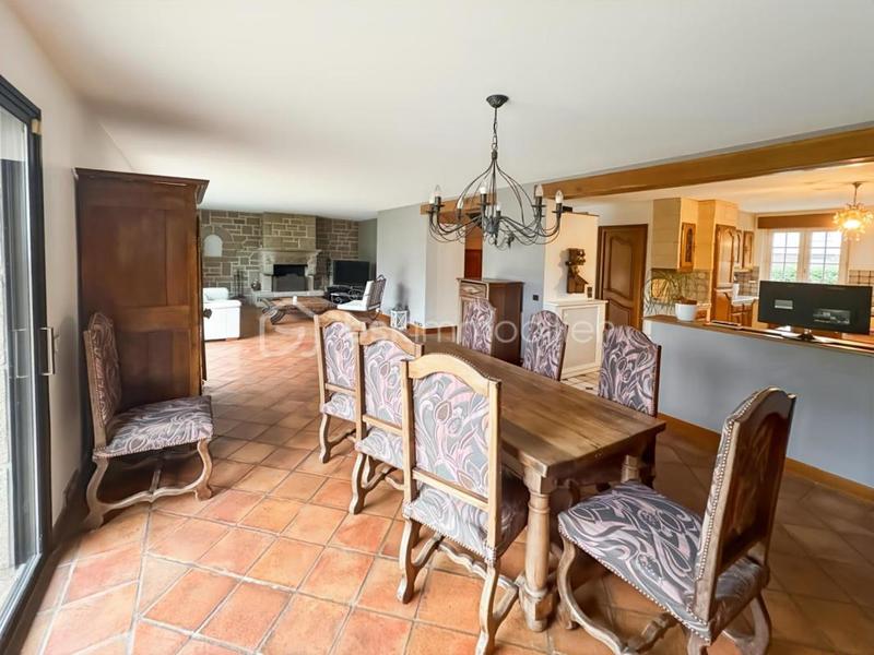 Maison en pierre - 180 m² - 7 pièces