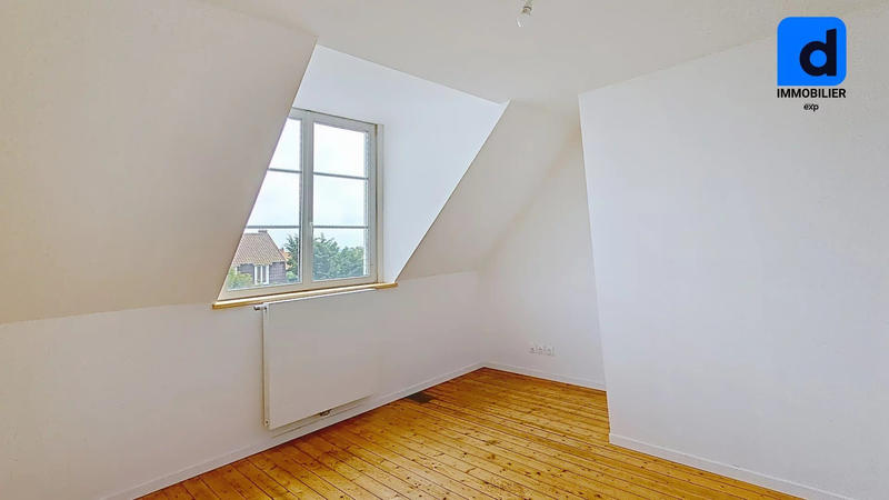 Maison - 90 m² - 5 pièces