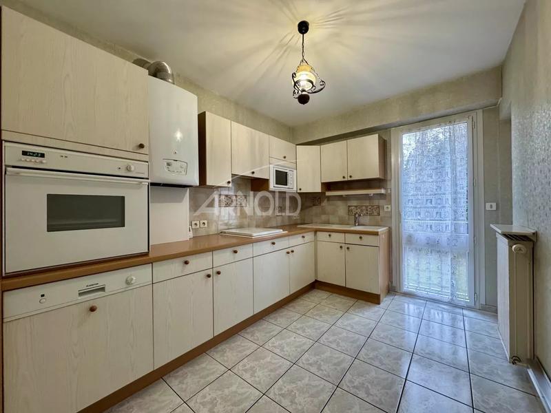 Appartement - 85 m² - 3 pièces
