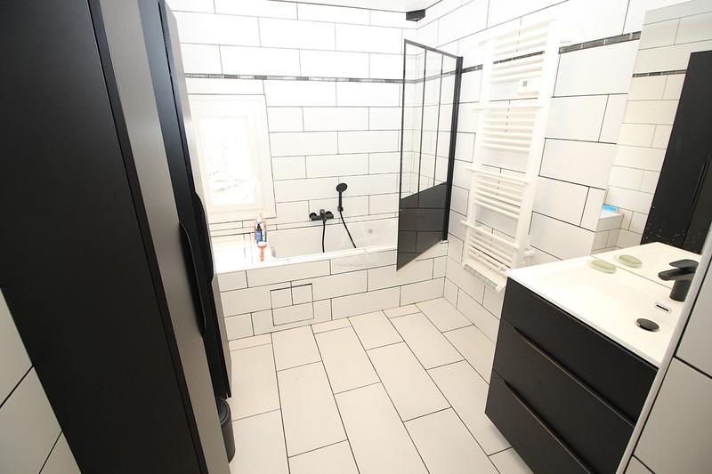 Maison en pierre - 300 m² - 9 pièces