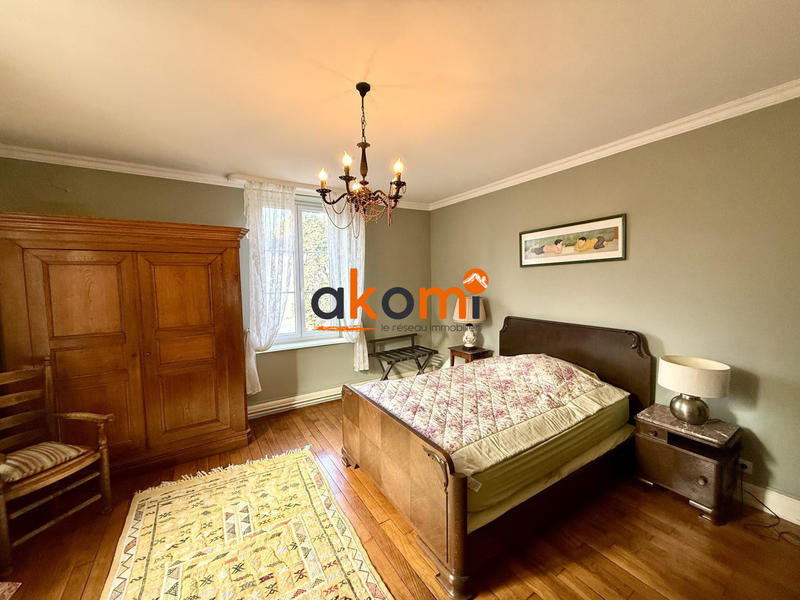 Maison - 432 m² - 8 pièces