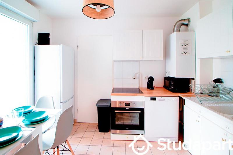 Chambre - 11 m² - 1 pièce