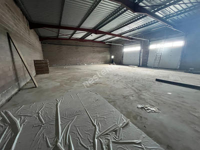 Local d'activité / Entrepôt - 250 m²