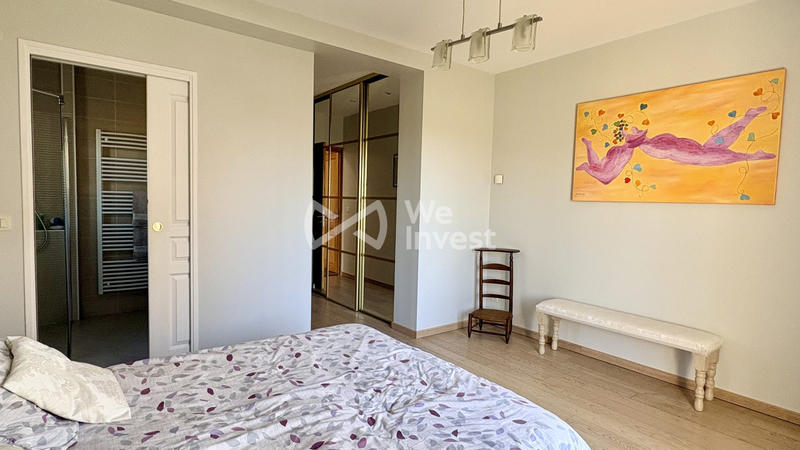 Maison - 202 m² - 11 pièces