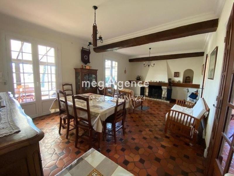 Pavillon - 156 m² - 7 pièces