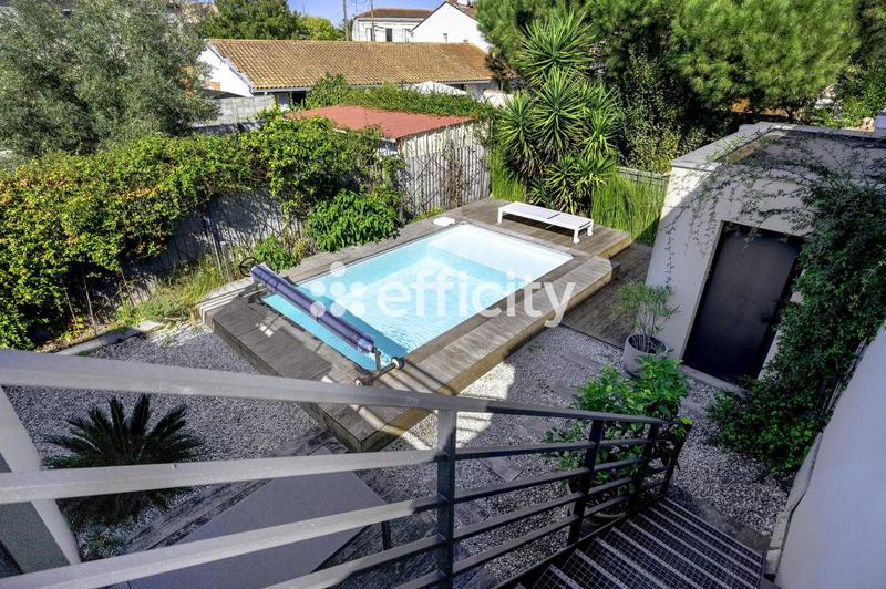 Maison - 202 m² - 6 pièces