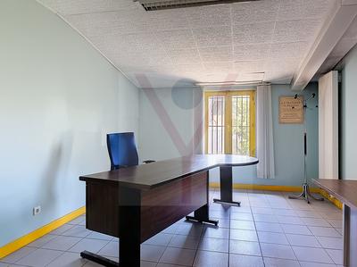 Local commercial - 114 m² - 6 pièces