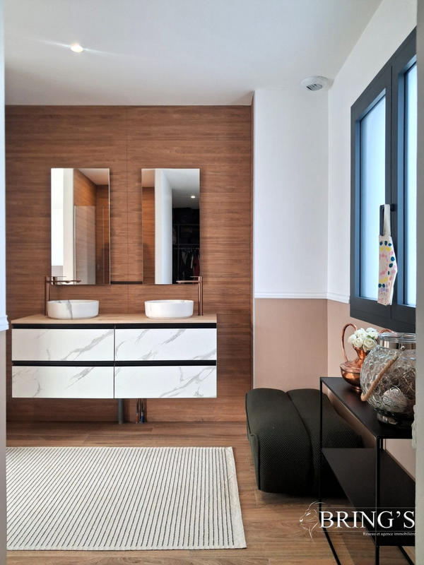 Maison - 170 m² - 6 pièces