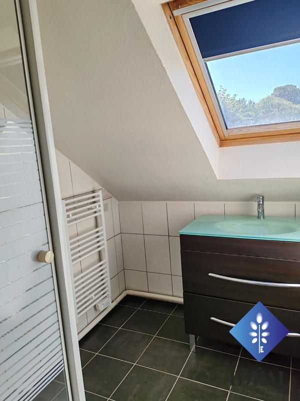 Maison traditionnelle - 147 m² - 5 pièces