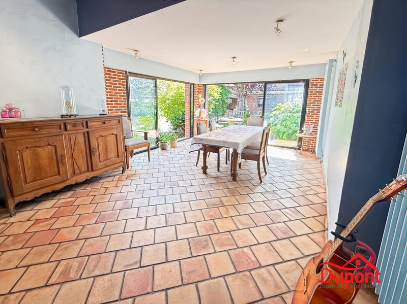 Maison - 228 m² - 9 pièces