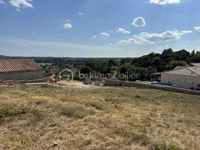 Terrain - 747 m²
