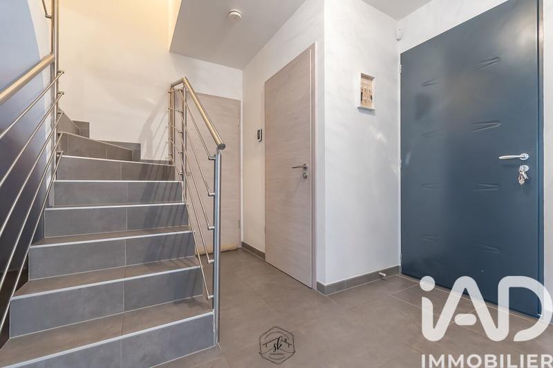Maison - 96 m² - 5 pièces