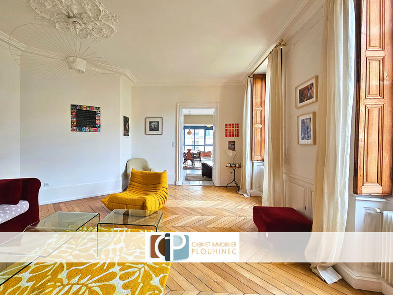 Appartement - 190 m² - 7 pièces